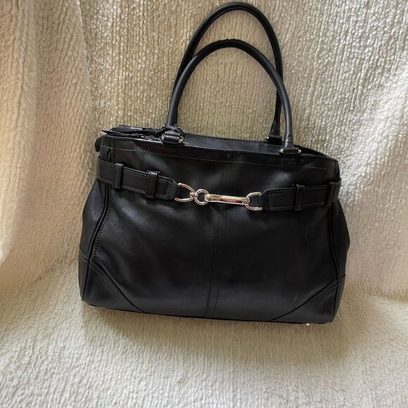 COACH HAMPTON soft Leather Black Medium Satchel with silver tone accents . - Picture 1 of 15